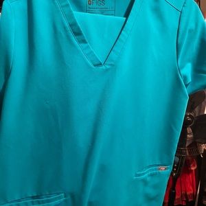 Figs teal collection Catalina scrub top. Barely worn Large size womans.